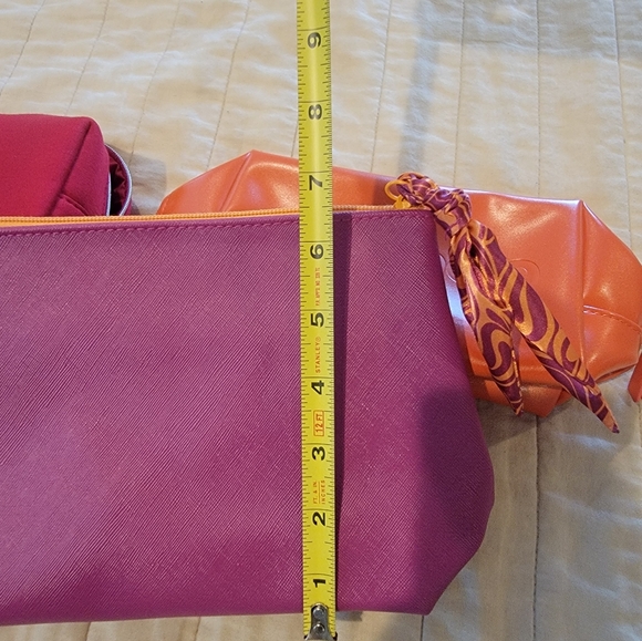 New Cosmetic Bags | Set of 3 | Dior and Alleyoop - Picture 5 of 10